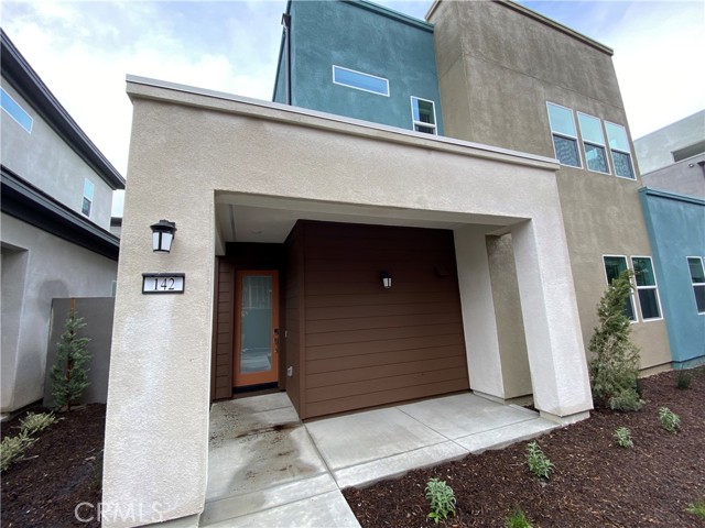 MLS #OC25177902 image #0