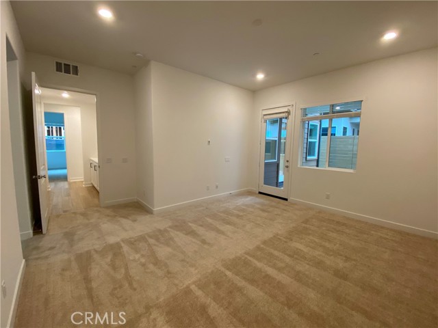 MLS #OC25177902 image #11