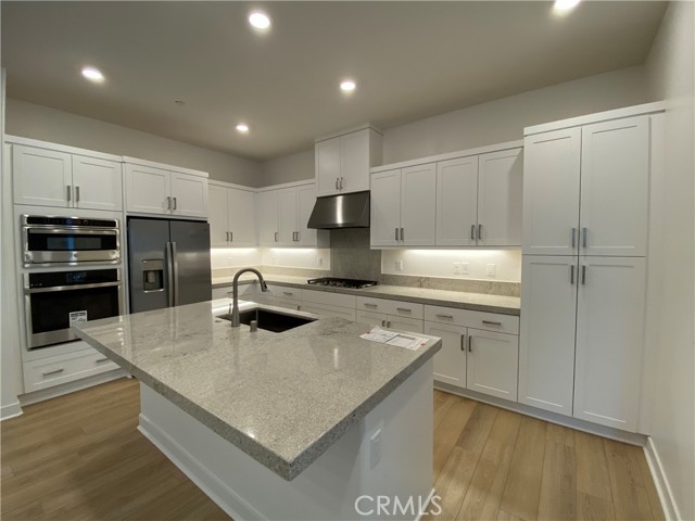 MLS #OC25177902 image #3