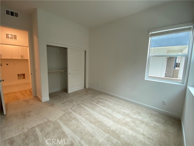 MLS #OC25177902 image #6