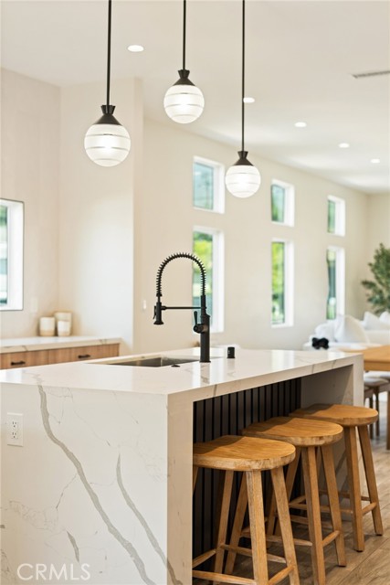 MLS #OC25177936 image #20