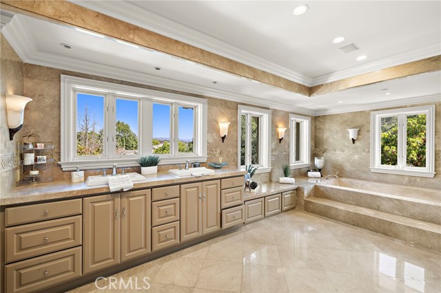 MLS #OC25177950 image #17