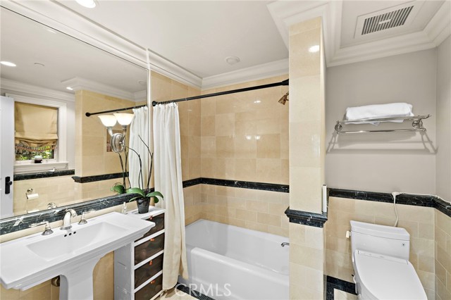 MLS #OC25177950 image #40