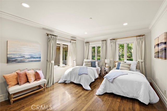 MLS #OC25177950 image #41