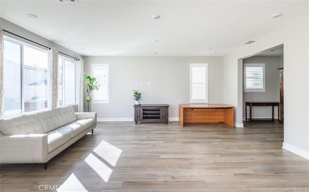 MLS #OC25178014 image #11