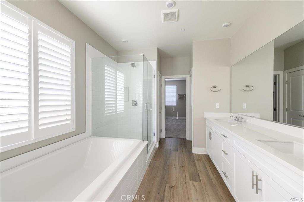 MLS #OC25178014 image #14