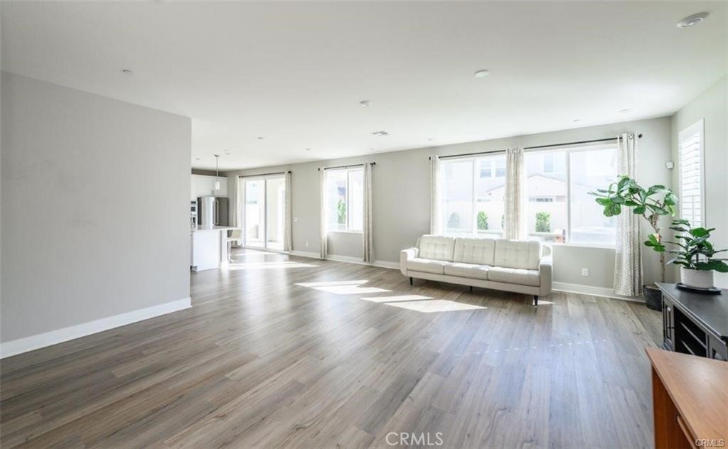 MLS #OC25178014 image #9