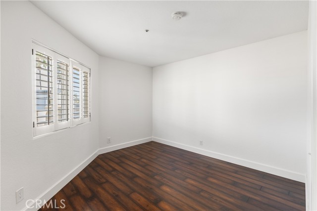 MLS #OC25178232 image #38