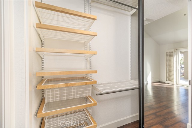 MLS #OC25178232 image #54