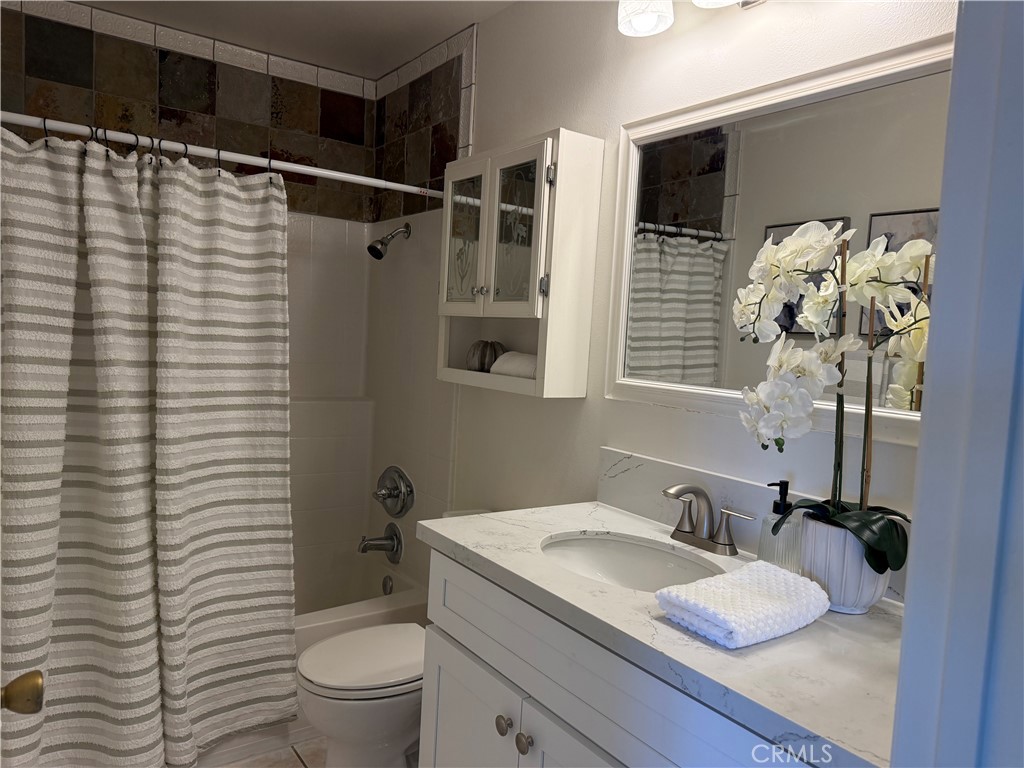 MLS #OC25178299 image #21