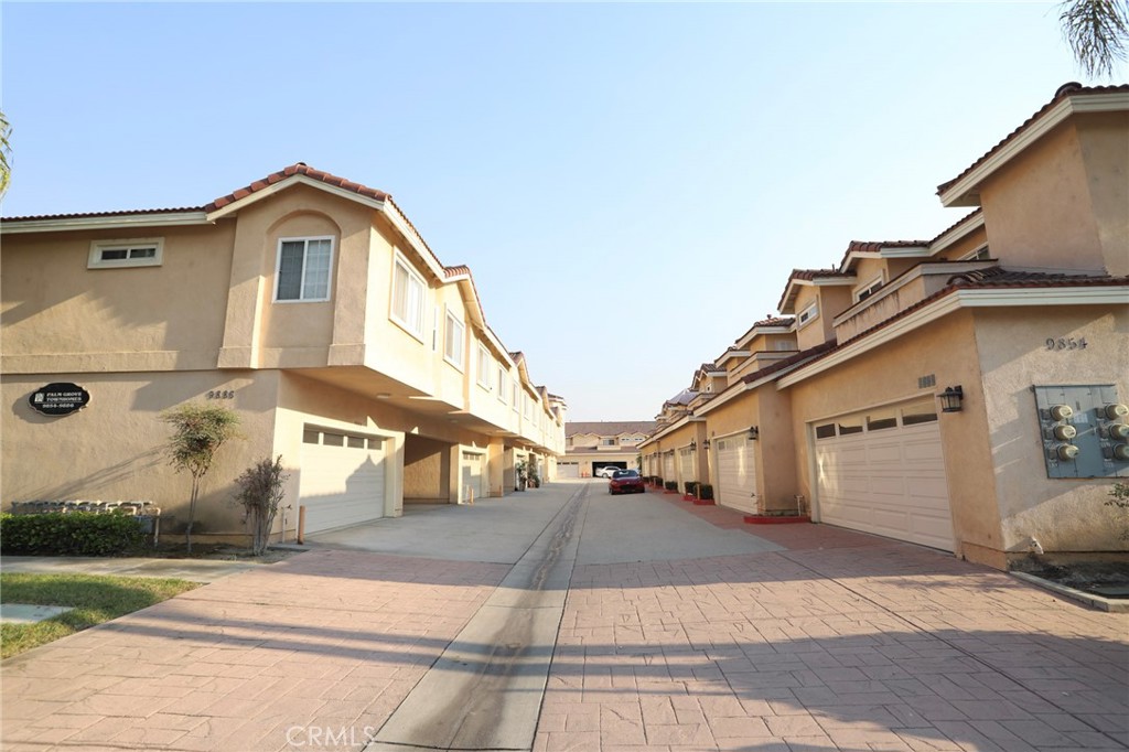 MLS #OC25178618 image #13