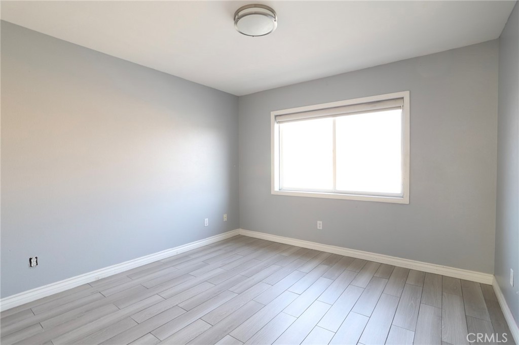 MLS #OC25178618 image #8