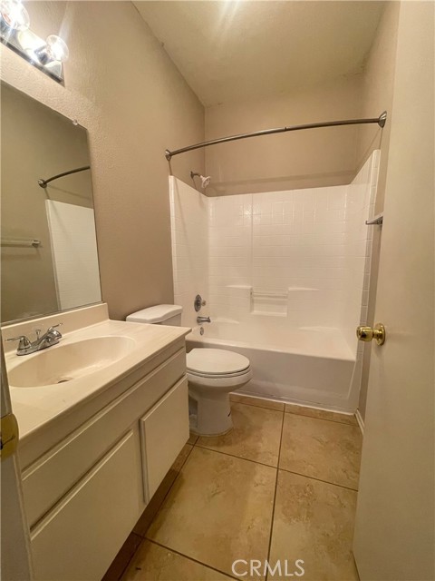 MLS #OC25178642 image #17