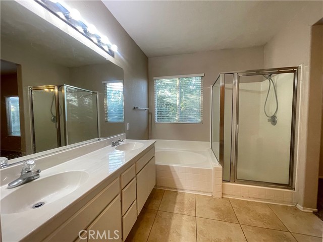 MLS #OC25178642 image #19