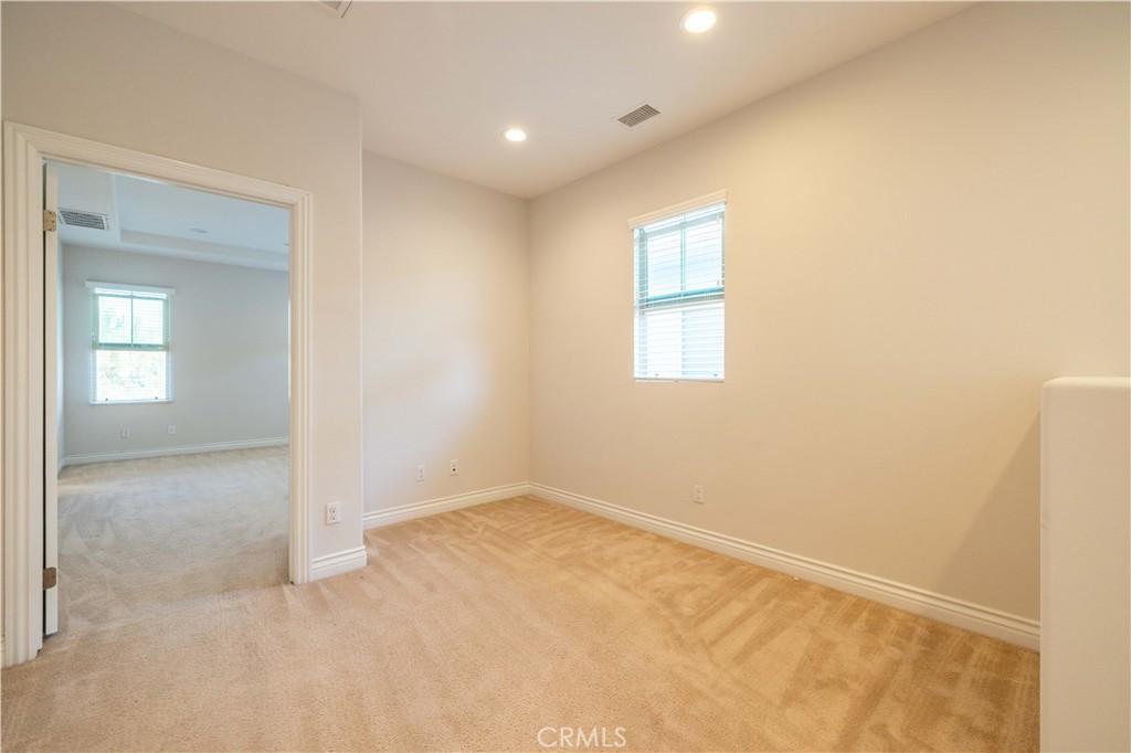 MLS #OC25178818 image #17