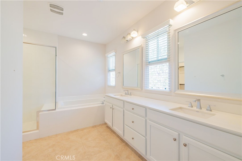 MLS #OC25178818 image #22