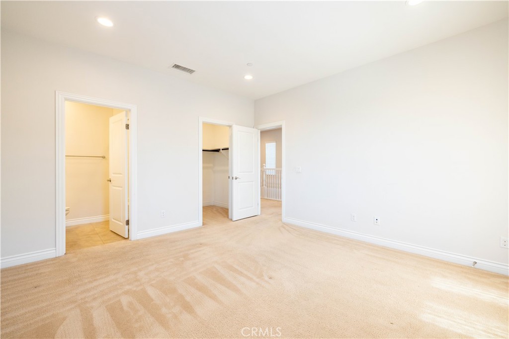 MLS #OC25178818 image #38