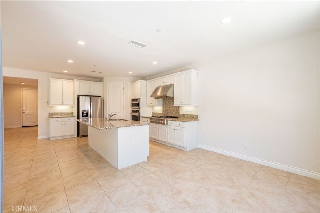 MLS #OC25178818 image #4