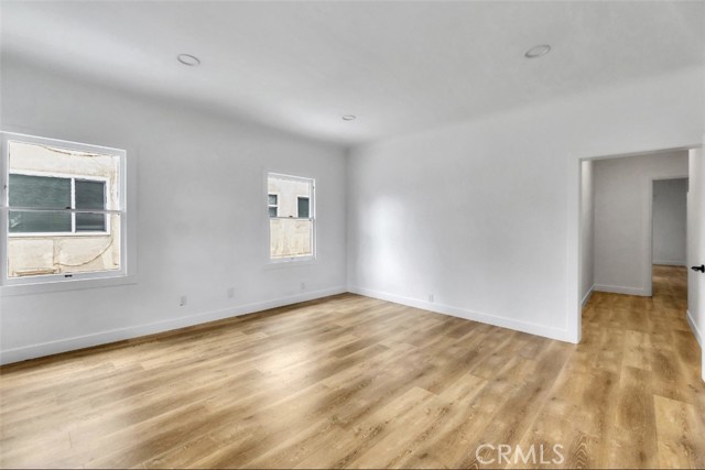 MLS #OC25178896 image #4