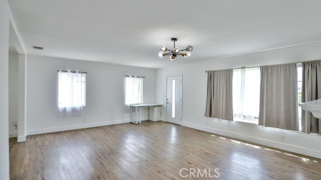 MLS #OC25178906 image #1