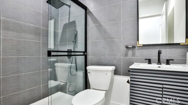 MLS #OC25178906 image #11