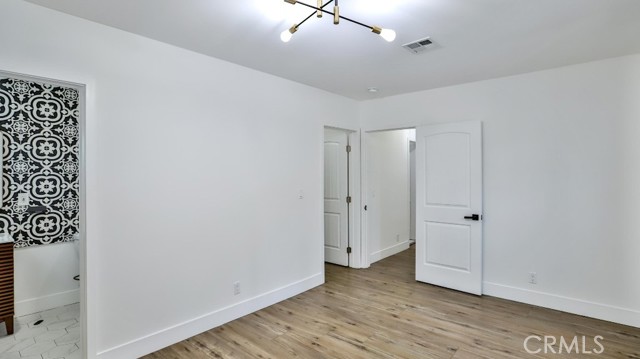 MLS #OC25178906 image #8