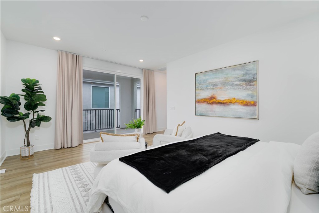 MLS #OC25179092 image #18