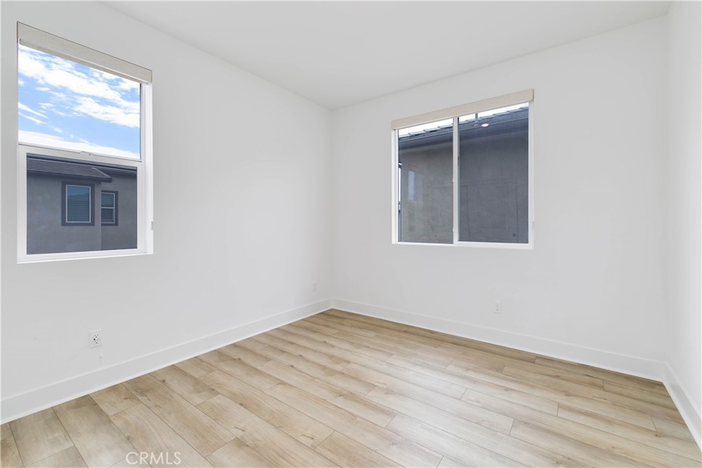 MLS #OC25179092 image #23