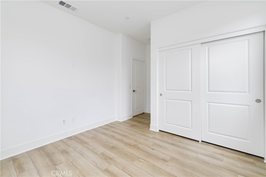 MLS #OC25179092 image #24