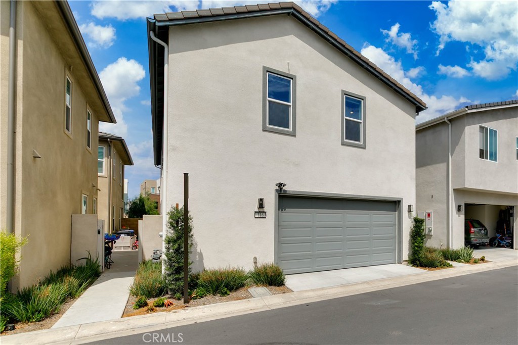 MLS #OC25179092 image #32