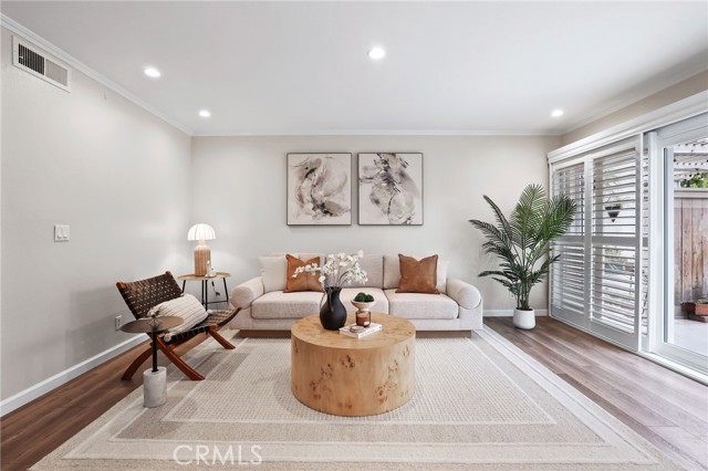 MLS #OC25179314 image #2