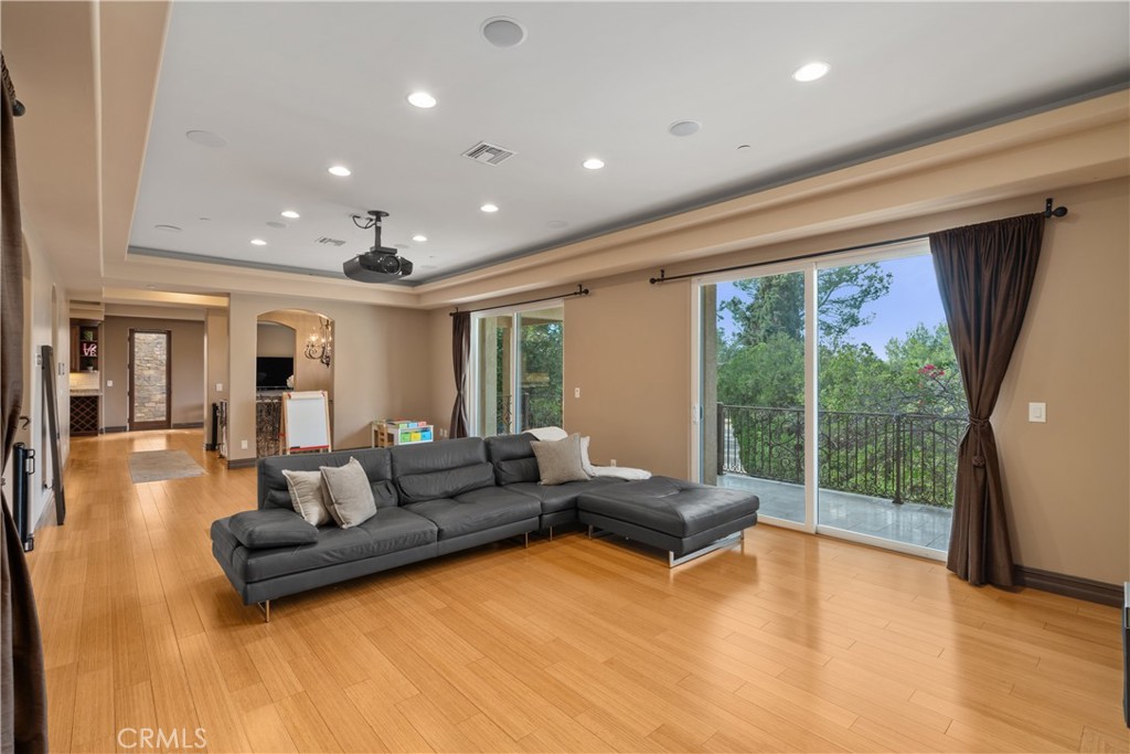 MLS #OC25179477 image #8