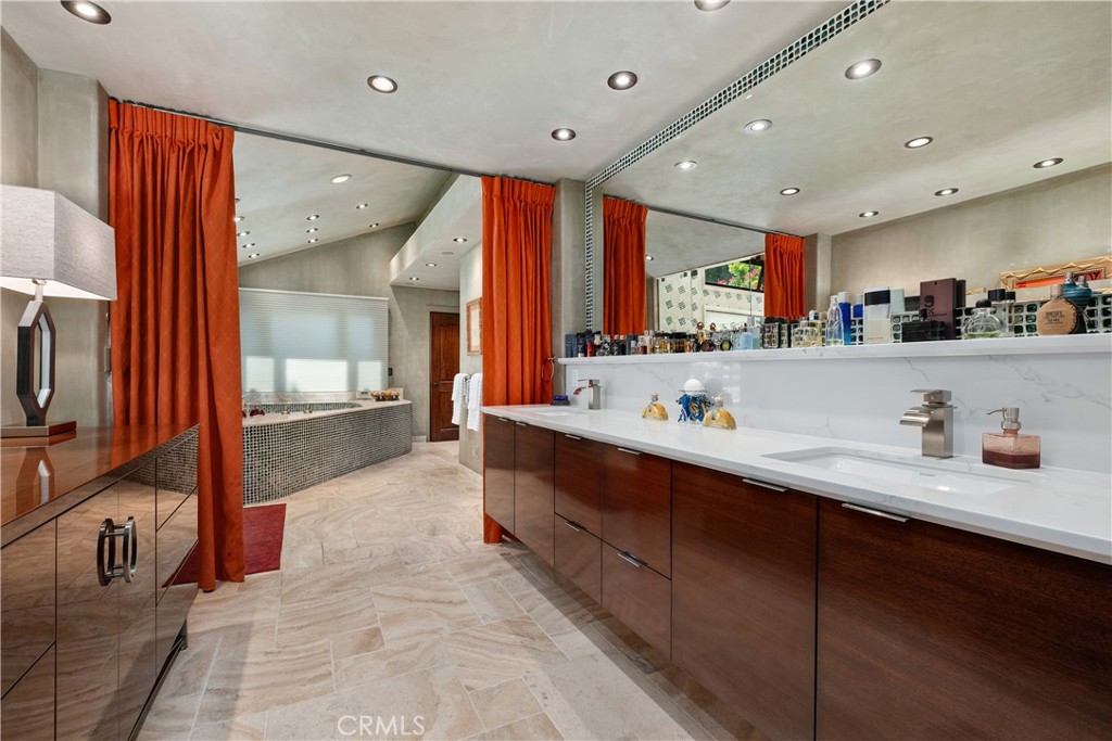 MLS #OC25179557 image #28