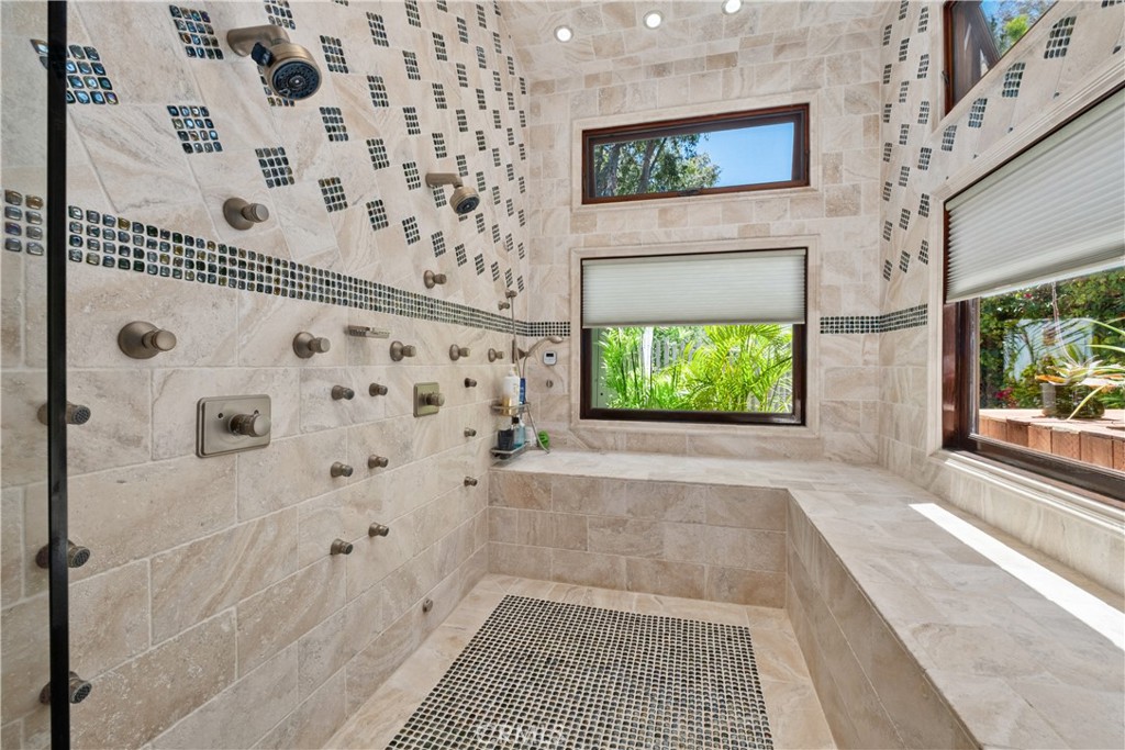 MLS #OC25179557 image #30