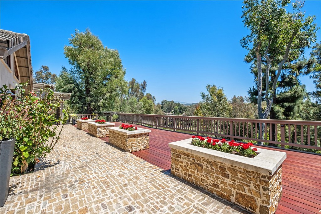 MLS #OC25179557 image #35