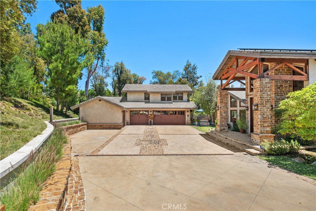 MLS #OC25179557 image #9