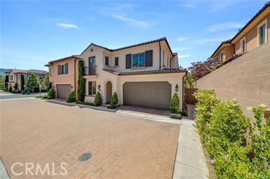 MLS #OC25179604 image #1