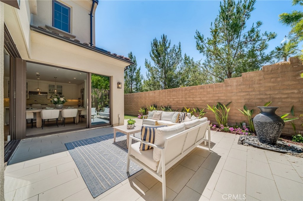 MLS #OC25179604 image #2