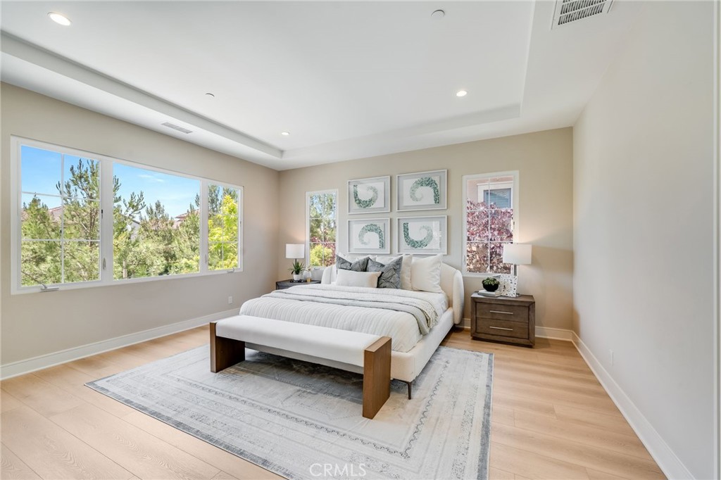 MLS #OC25179604 image #4