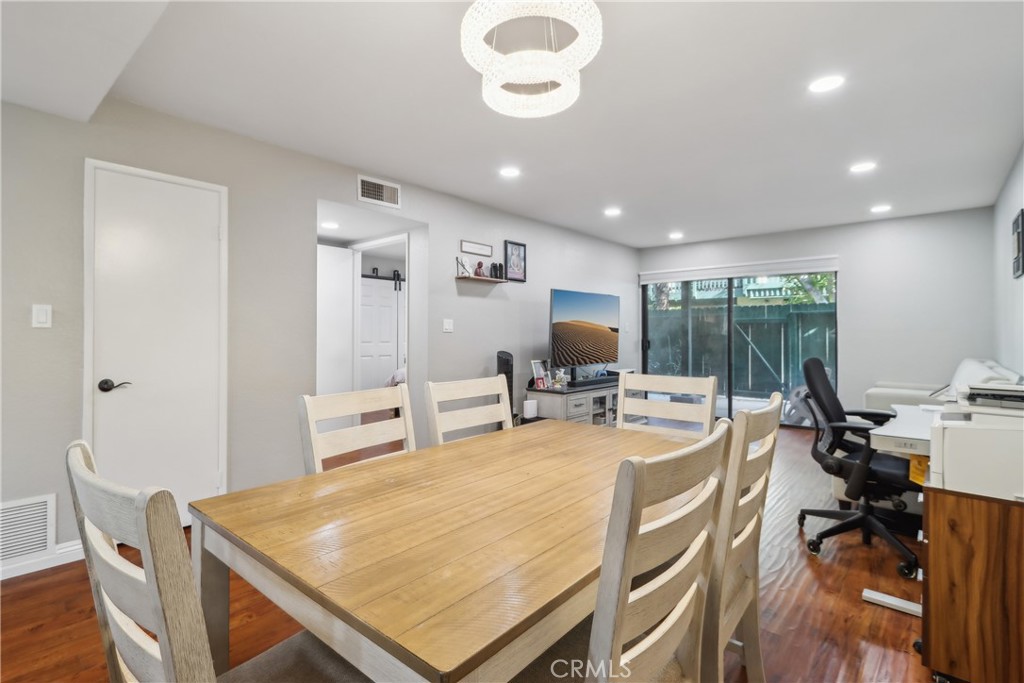 MLS #OC25179659 image #2