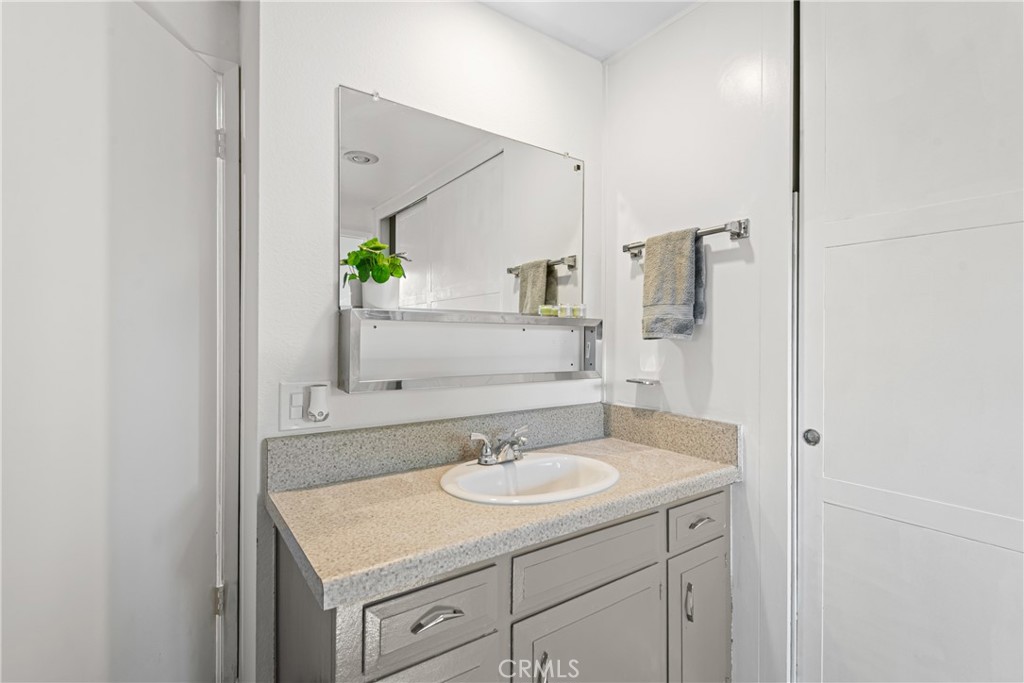 MLS #OC25179693 image #19