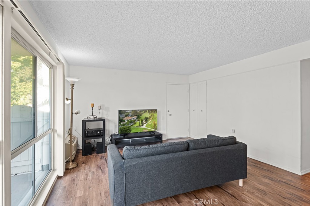 MLS #OC25179693 image #7