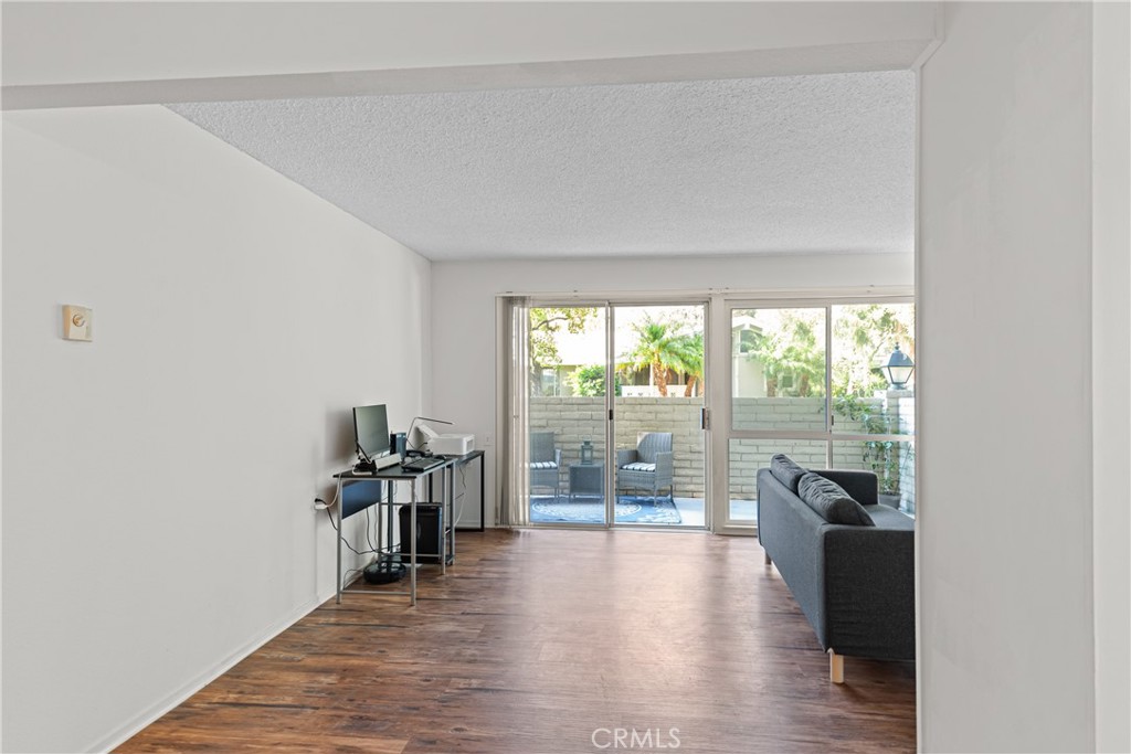 MLS #OC25179693 image #8