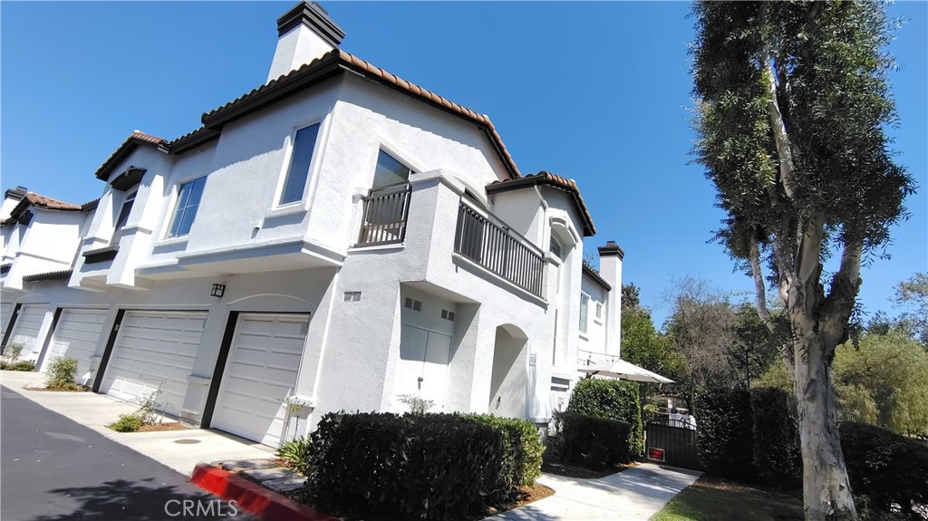 MLS #OC25179826 image #1