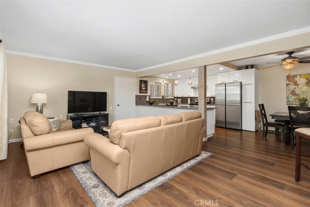 MLS #OC25179913 image #5