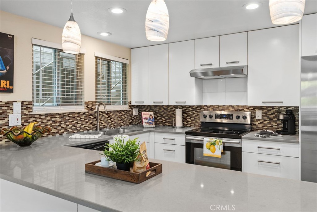 MLS #OC25179913 image #8