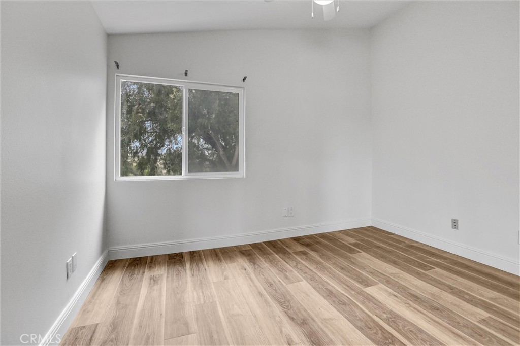 MLS #OC25179946 image #8