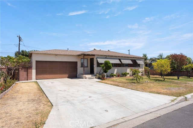 MLS #OC25180002 image #1