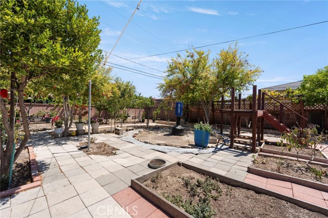 MLS #OC25180002 image #21