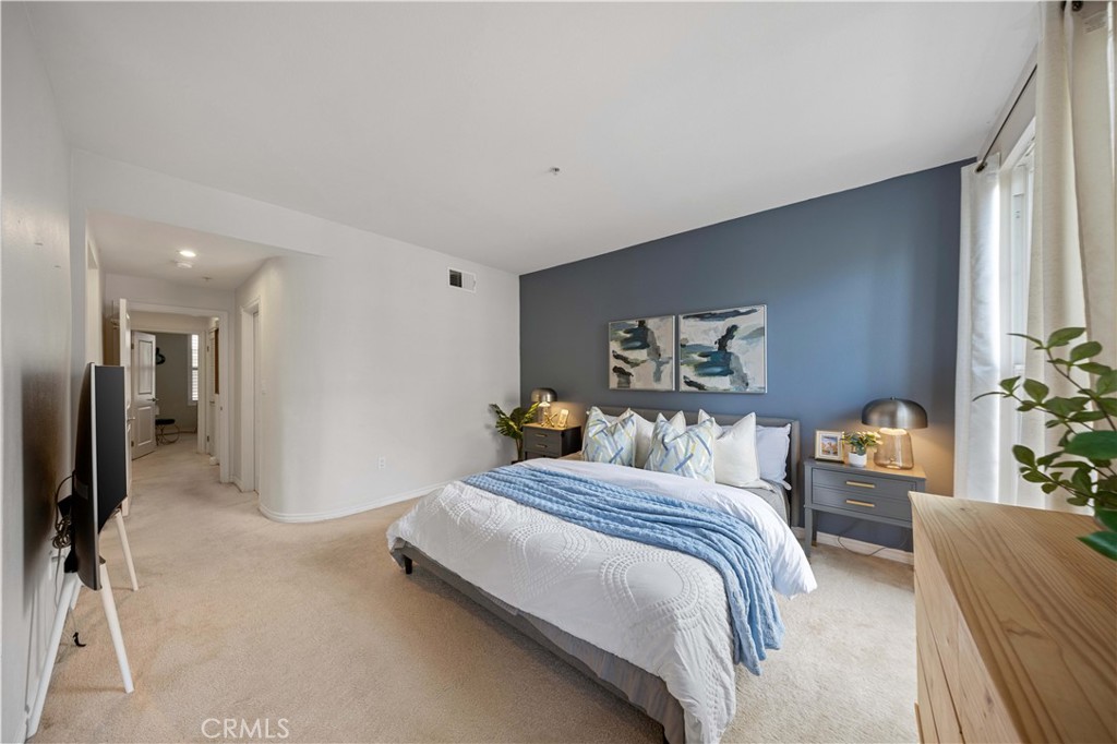 MLS #OC25180107 image #16